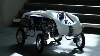 Delivery robot autonomously lifts, transports heavy cargo