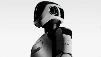 Job-killing robot learns at work, and it’s coming to the factory floor
